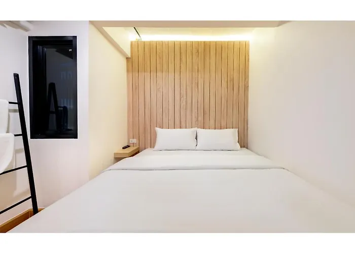 Siam Subway And Cafe Hostel Bangkok