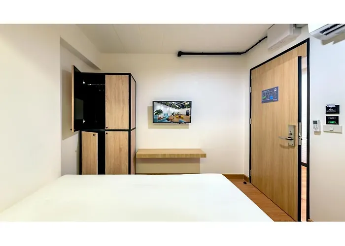 Siam Subway And Cafe Hostel *
