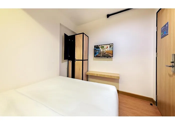 Hostel Siam Subway And Cafe