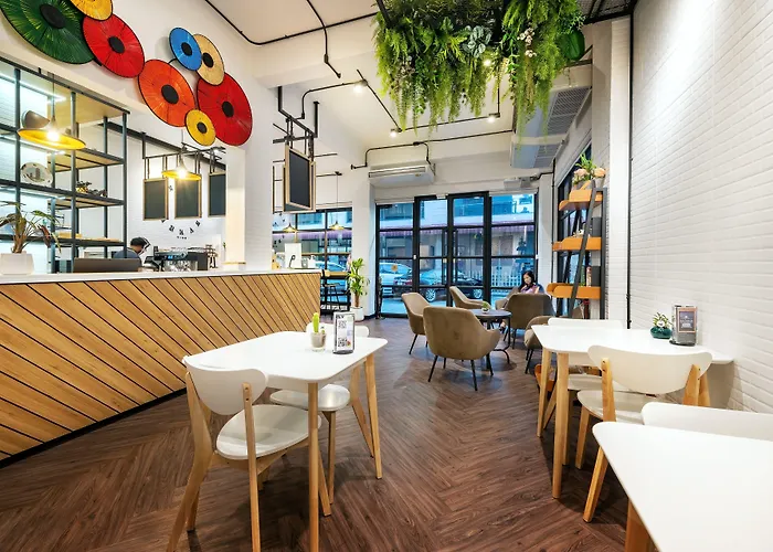 Siam Subway And Cafe *