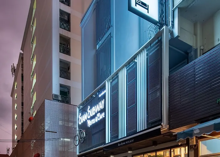 Siam Subway And Cafe *