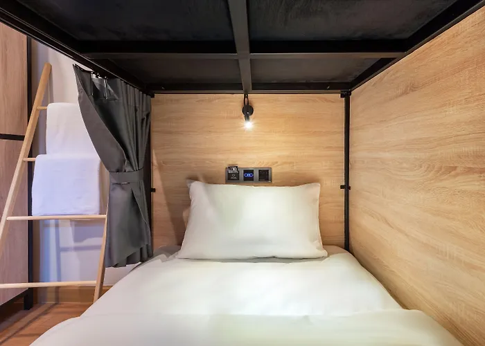 Hostel Siam Subway And Cafe Bangkok