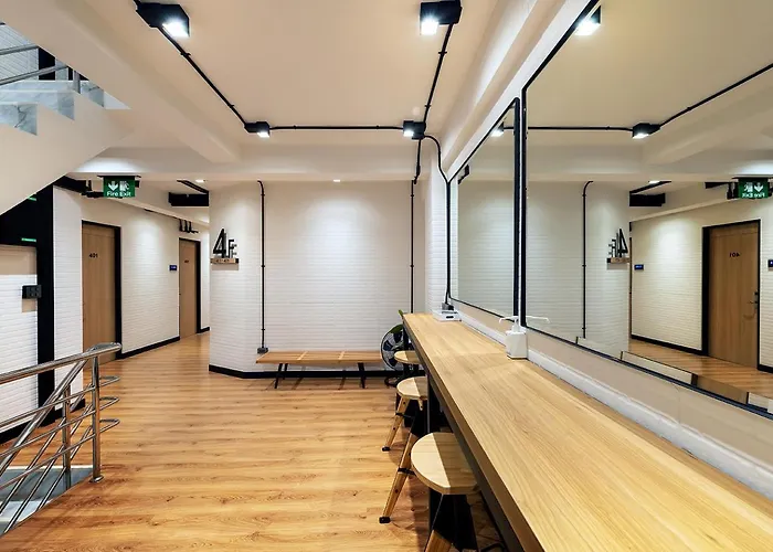 Hostel Siam Subway And Cafe Bangkok